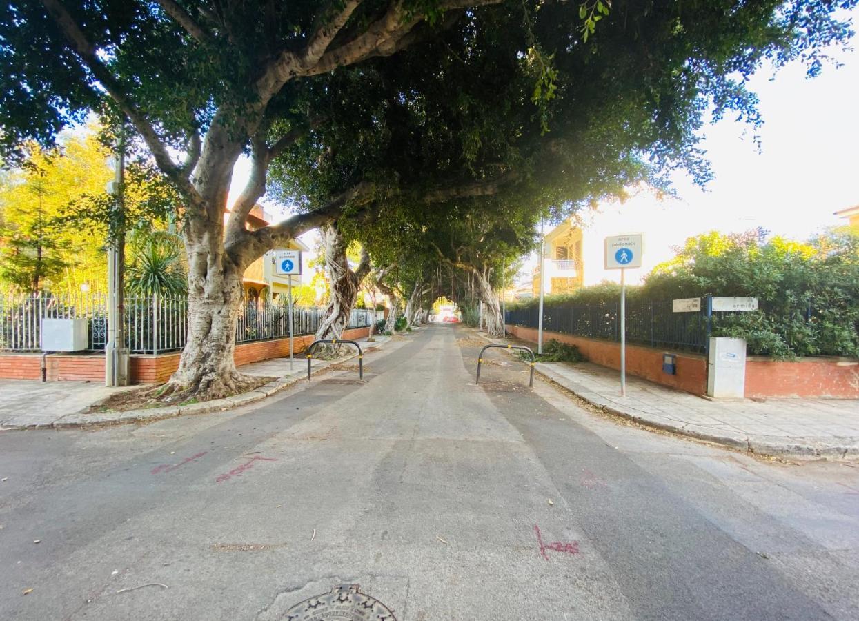 Mondello Beach The House With Green Lawns Villa Exterior foto